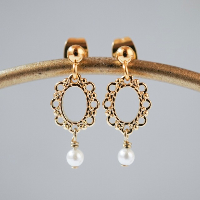 【フォーマル／セレモニー】あこや真珠ベビーパールレースオーバルピアス