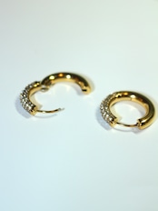 Round sparkle pierce