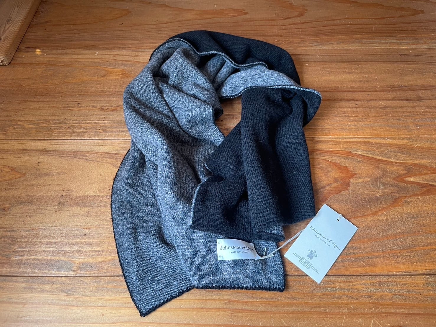 JOHNSTONS CASHMERE KNIT STOLES 2024ジョンストンズニット