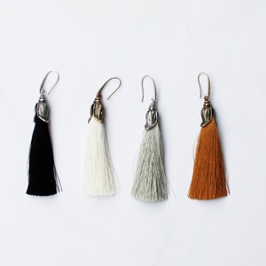 antique tassel ピアス