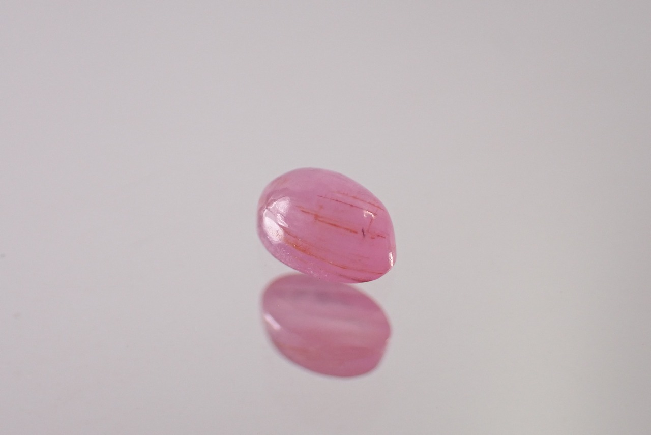 非加熱ピンクサファイア　0.56ct　 [D7-31]