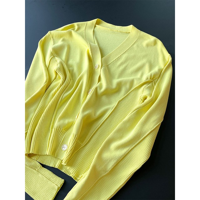 tucked v-neck cardigan 10704