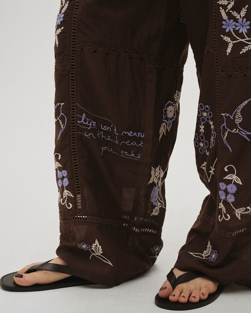TODAYFUL(トゥデイフル) Embroidery Patchwork Trousers | サウス