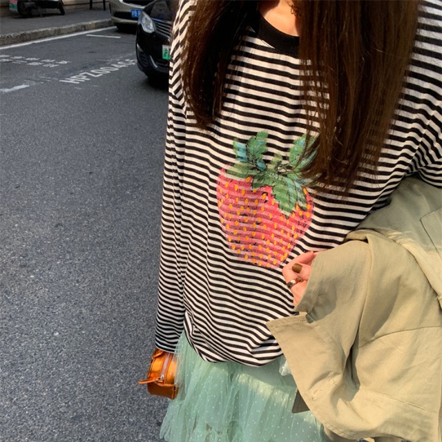 strawberry motif border long sleeve t-shirt J00112