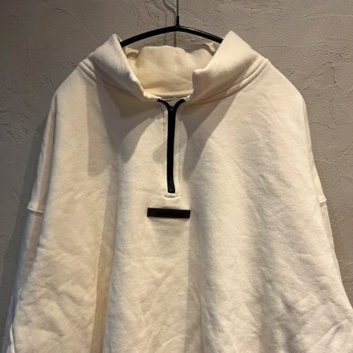 Fear of God ESSENTIALS フィアオブゴッド エッセンシャルズ ハーフ