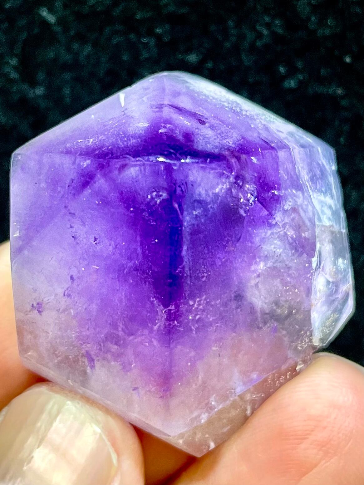 1) 癒し・変容・直感力「シリウス・アメジスト」研磨