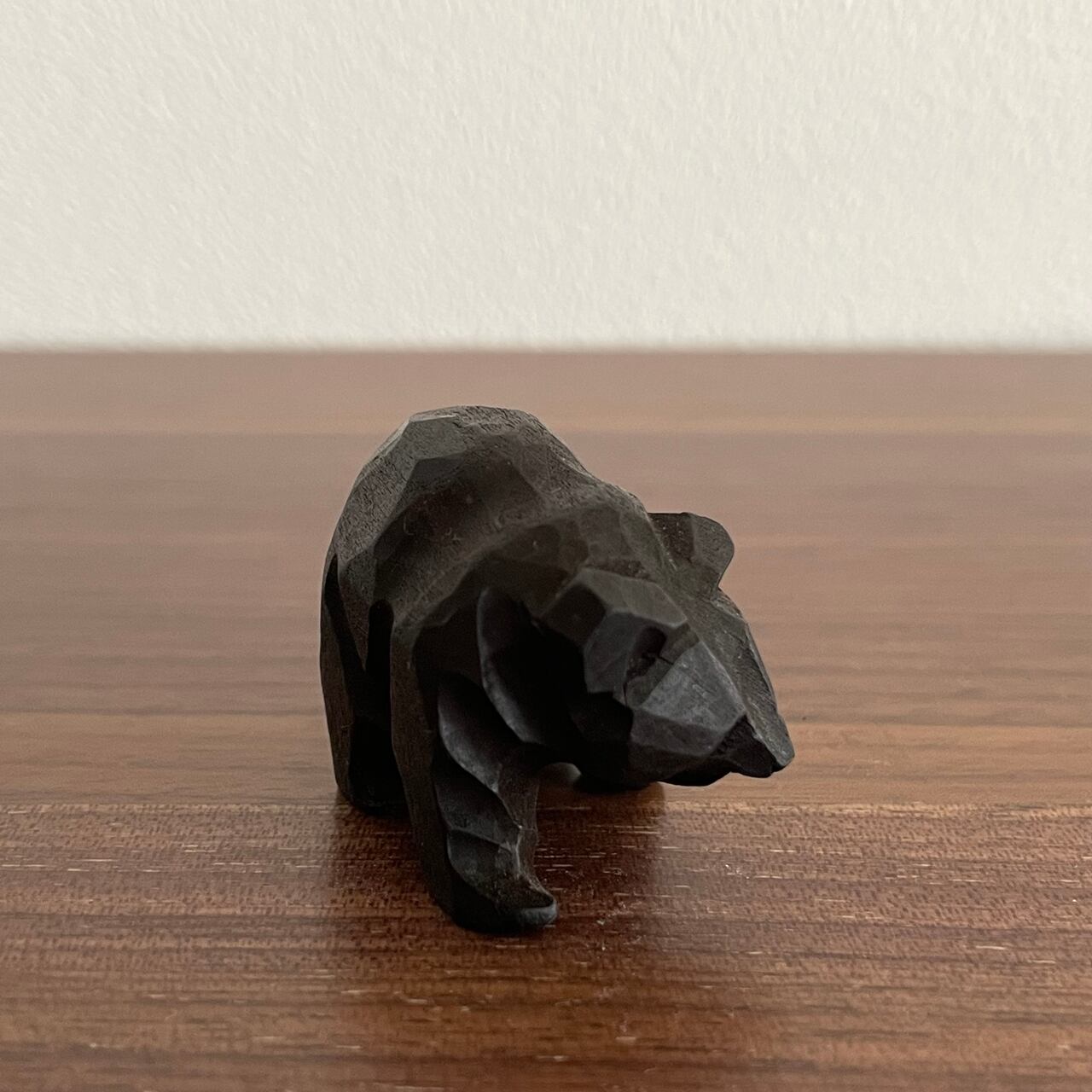 木彫りの熊 置物 / Wood Carving Bear | ON THE MOON