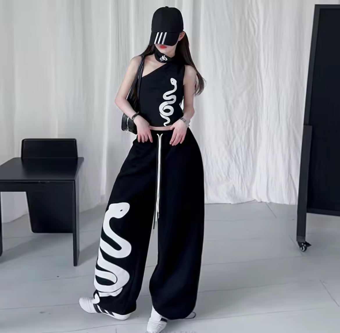 スネークスウェットセットアップ ｜ワンショルダートップス スウェット