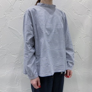 vm ボーダーハイネックシャツ