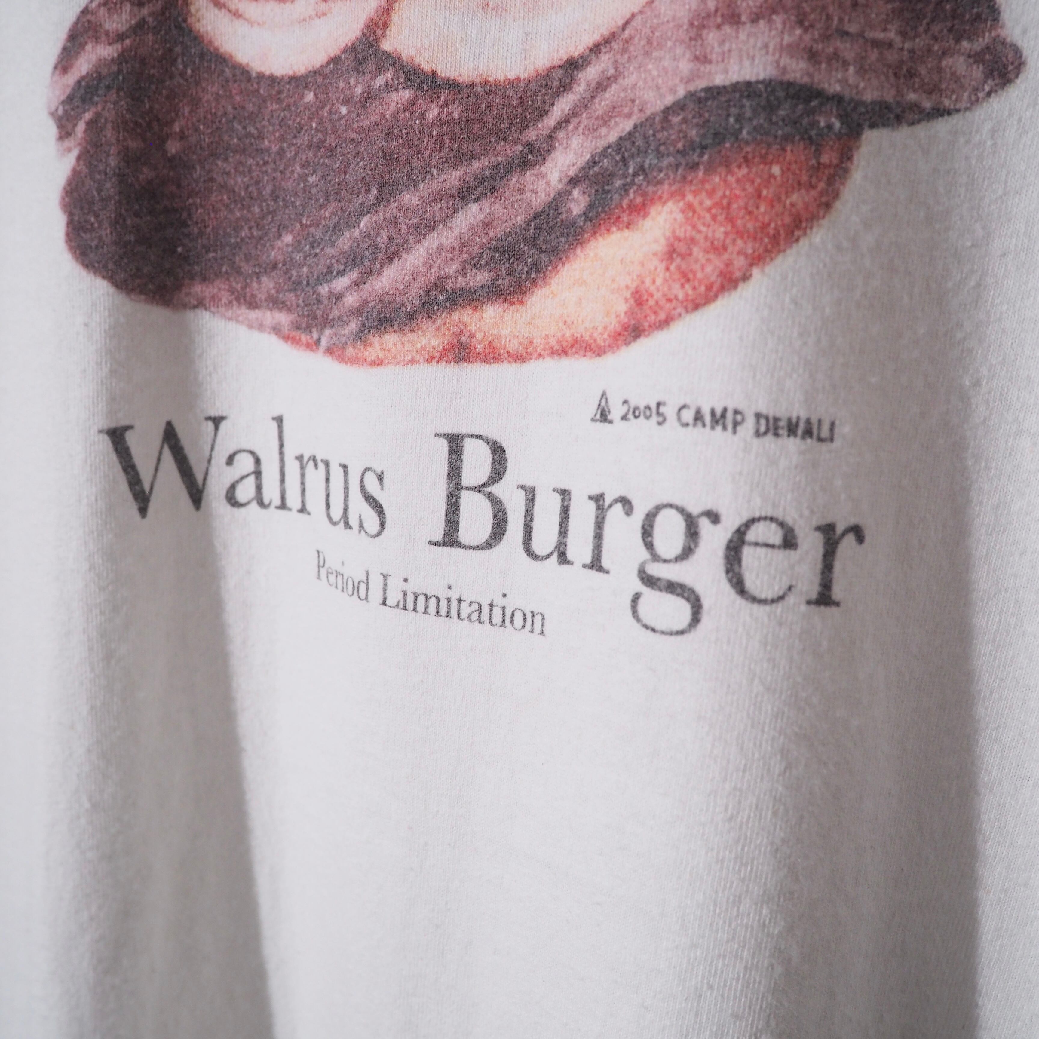 " N.HOOLYWOOD " Walrus Burger Graphic printed Over silhouette White Tee