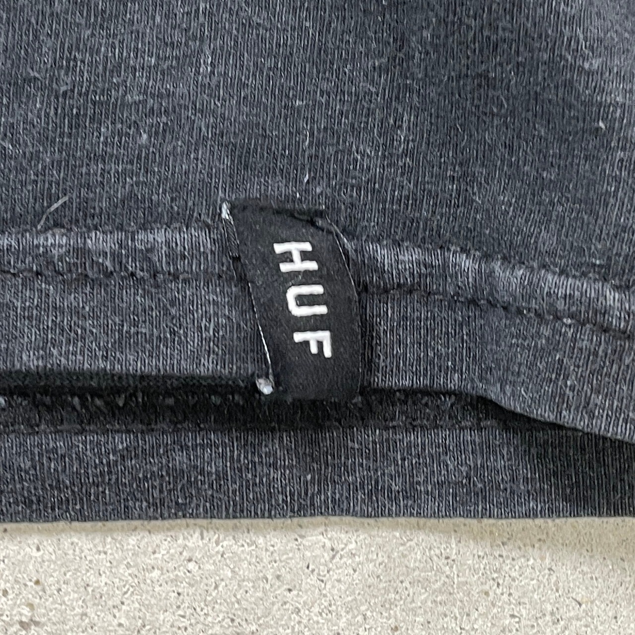HUF×THRASHER ハフ スラッシャー コラボ ロゴプリントシャツ Tシャツ 