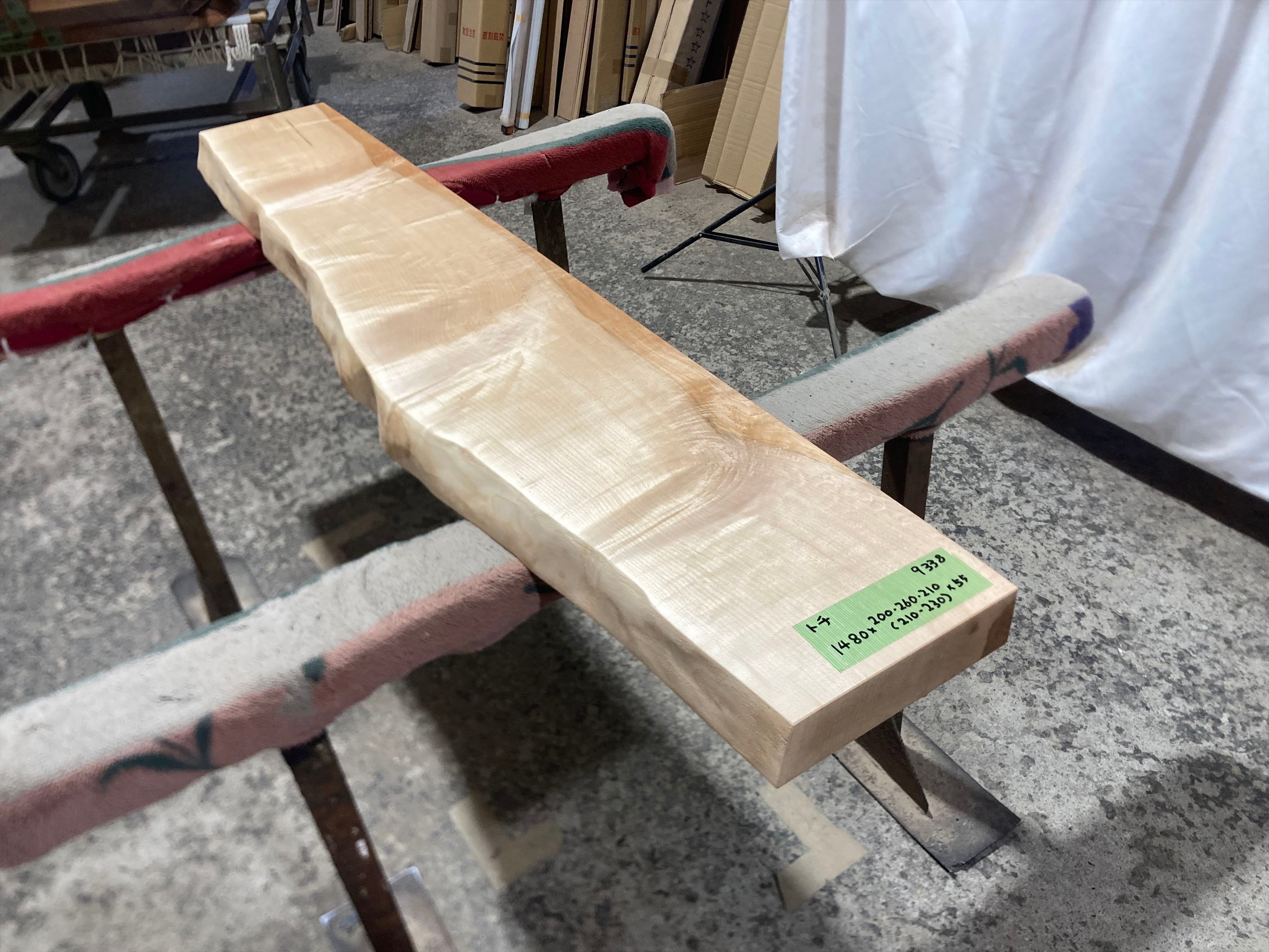 トチ9338 トチの木 一枚板無垢 乾燥材 1480x200-260-210x55mm カウンター 棚 テレビ台 カウンター センターテーブル 窓台 橡 栃