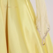 社交ダンス 衣装 スタンダードドレス ワンピース ドレス スタンダード 黄色 光沢 フロート レース デモ パーティドレス 発表会 無地 イエロー系 パーティー ダンス ステージ用 ドレスアップ おしゃれ かわいい 高級感 ふわふわ 華やか 軽量 コスチューム 発表会用 柔らかい シルエット 女性用