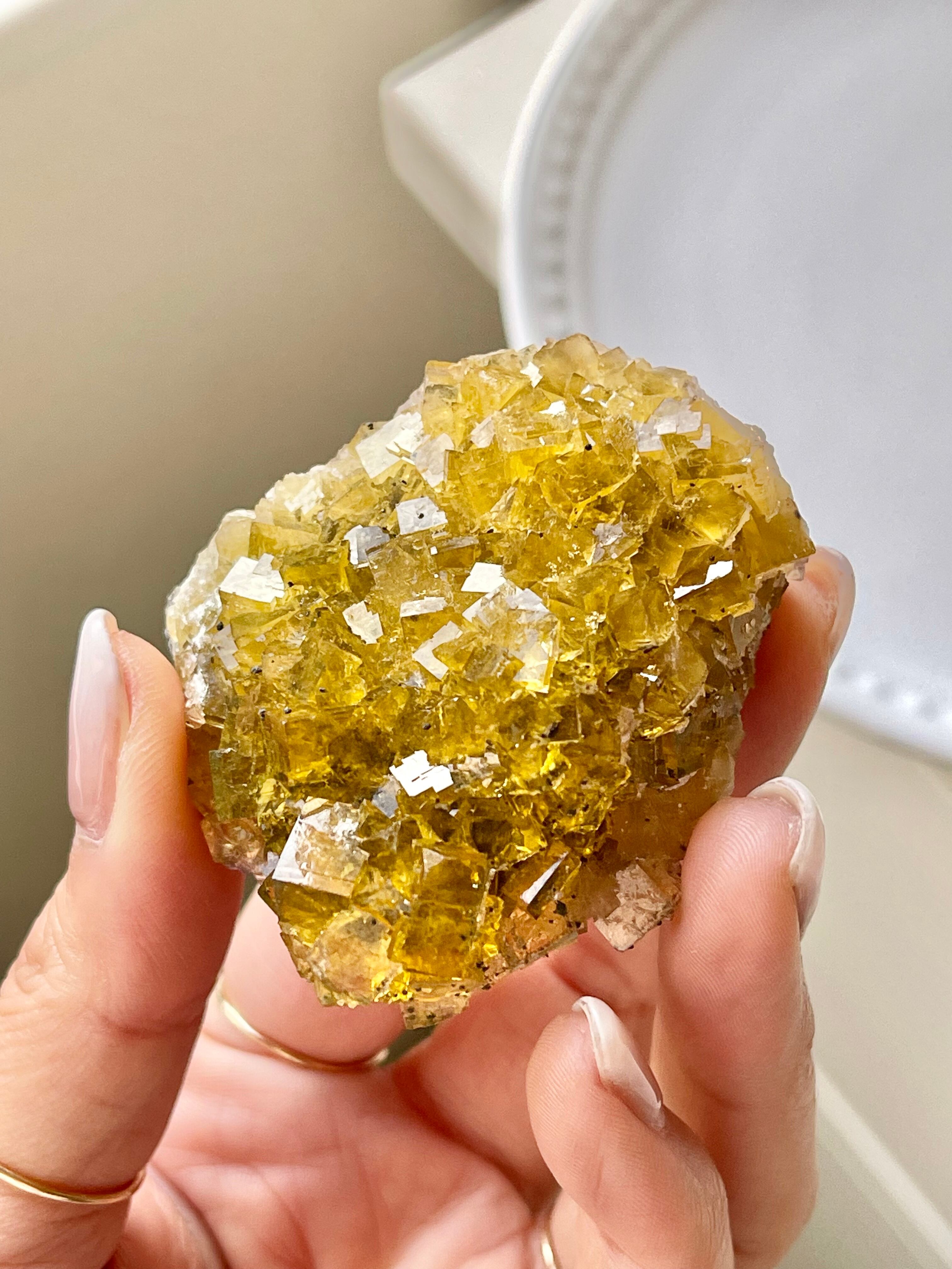 スペイン　アストゥリアス産　イエローフローライト