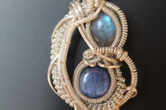 Labradorite & Kyanite silver925 wirewrapping pendant