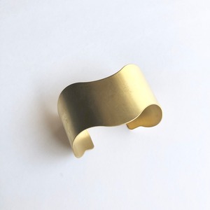 Wavy plate bangle BT-017