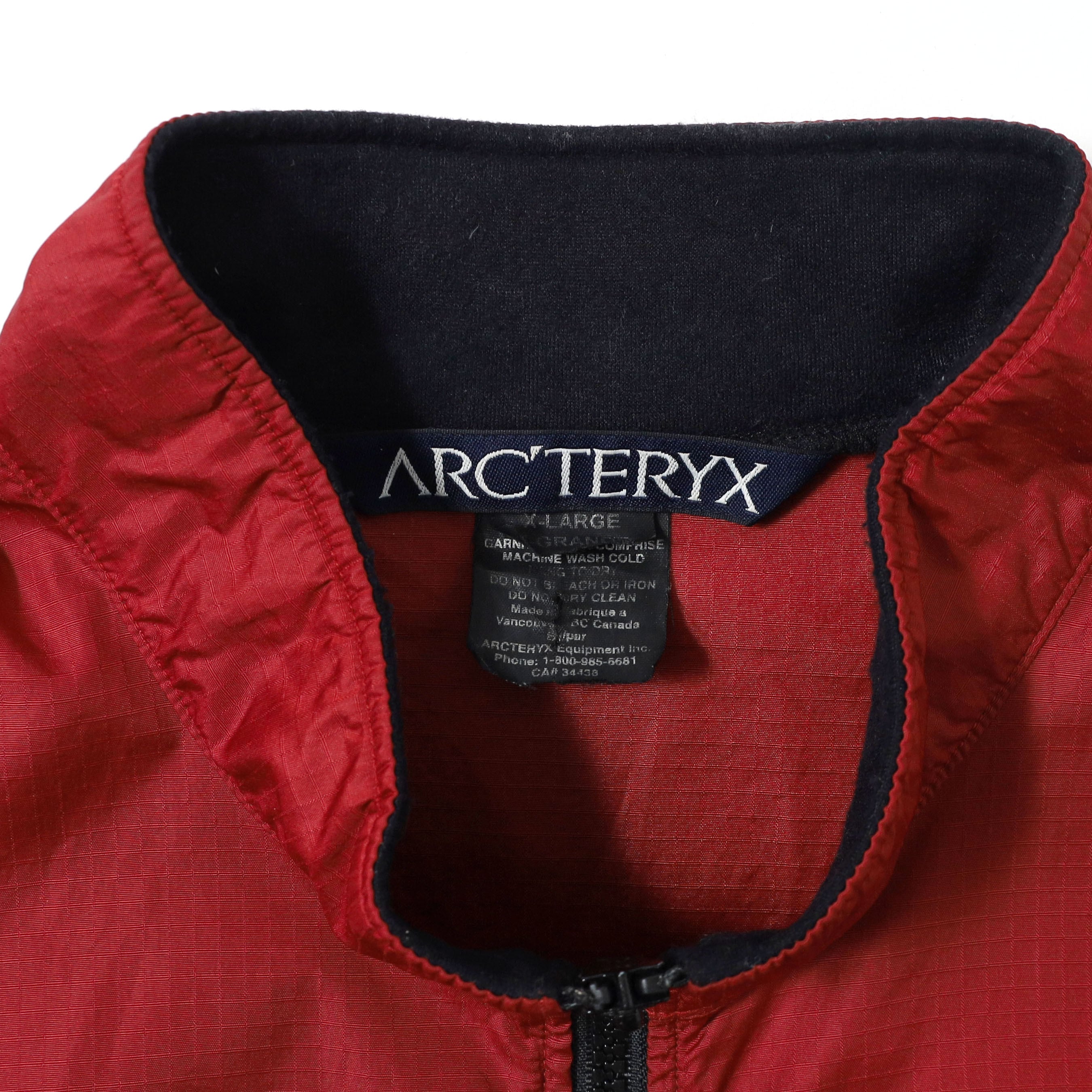 2002 ARC'TERYX TAU Light Jacket | noverlap 2002 ARC'TERYX TAU Light Jacket | noverlap