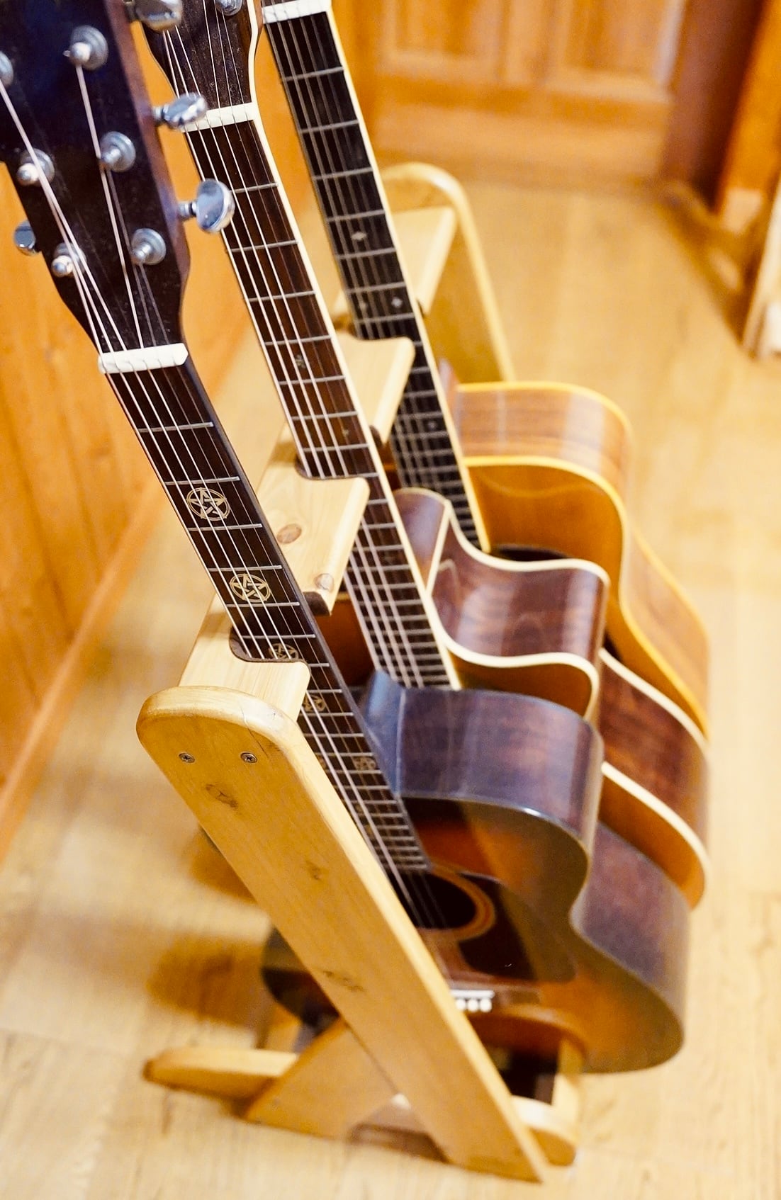 手作り木工 木製ギタースタンド （オーク） ３本掛け | 手作り木工