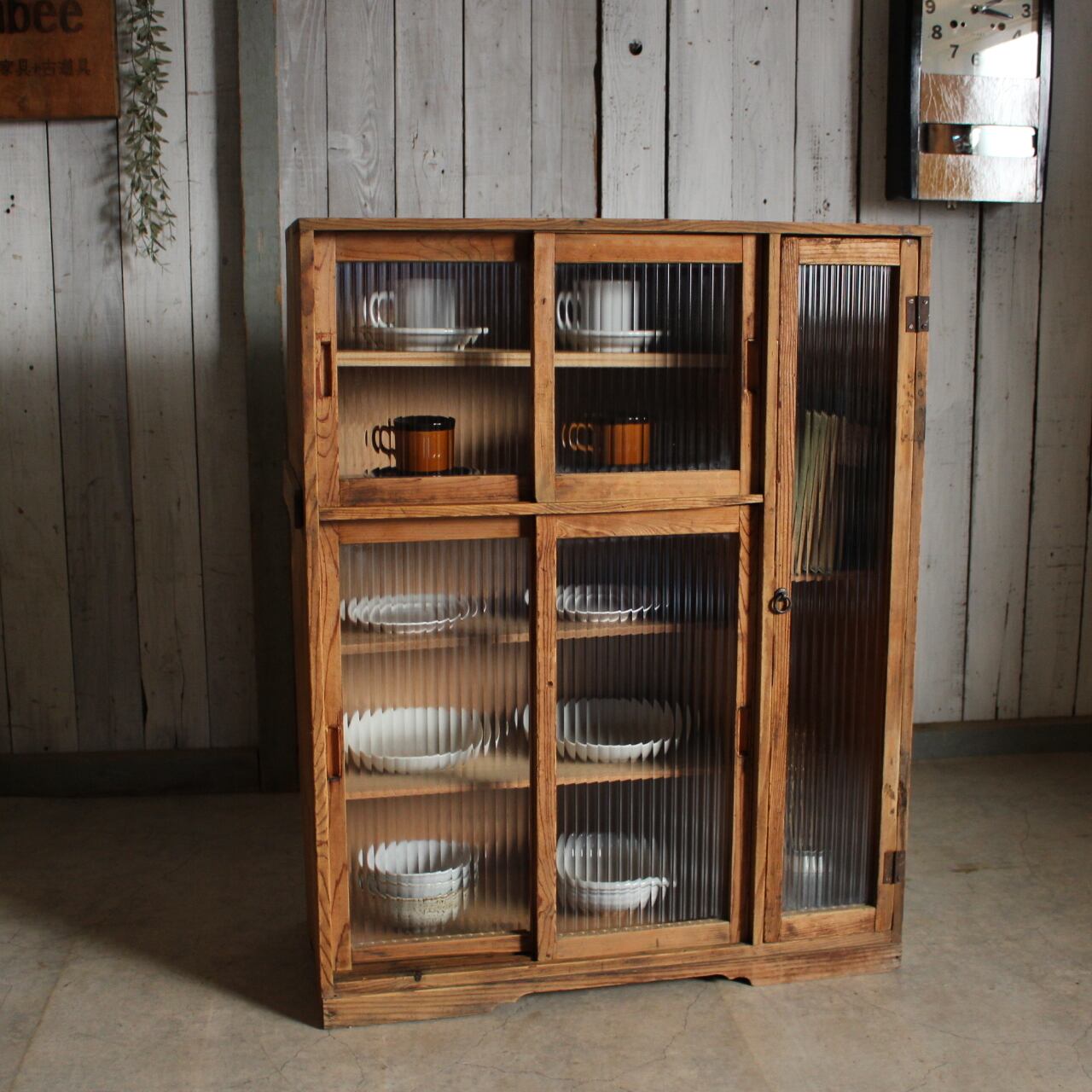 ちー　綺麗な前欅の戸棚×引き出し3杯　タンス　古家具　古民家　時代家具 綺麗な前欅の戸棚×引き出し3杯 タンス 収納 古家具 古民家