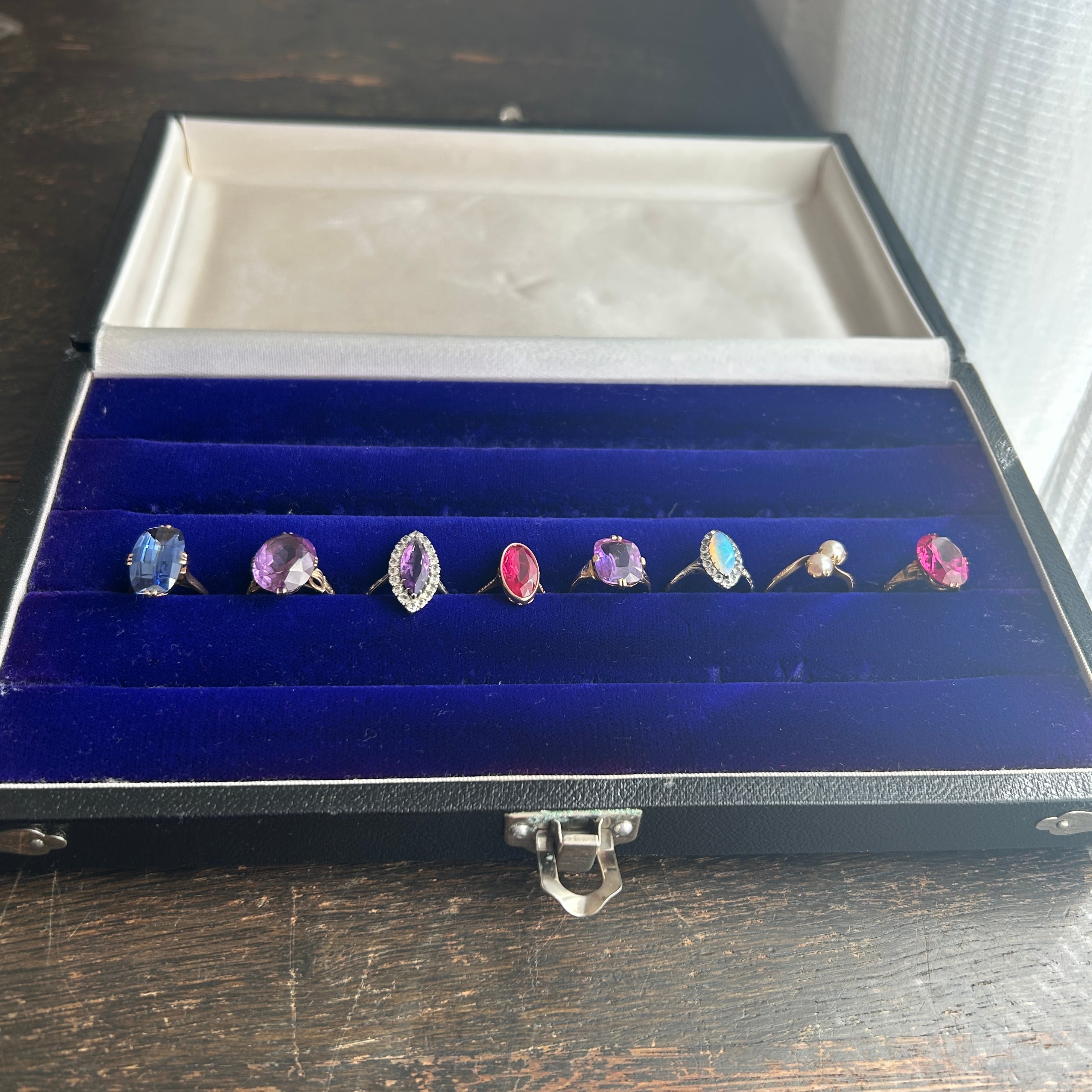 ヴィンテージ リングコレクションケースC  中型　やや太めリング用