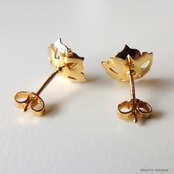 英国ヴィンテージジュエリー 9ctゴールド 天然ロードライトガーネット フラワーピアス (ソーティングメモ付)