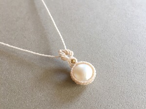 マベ・パール マクラメ ネックレス