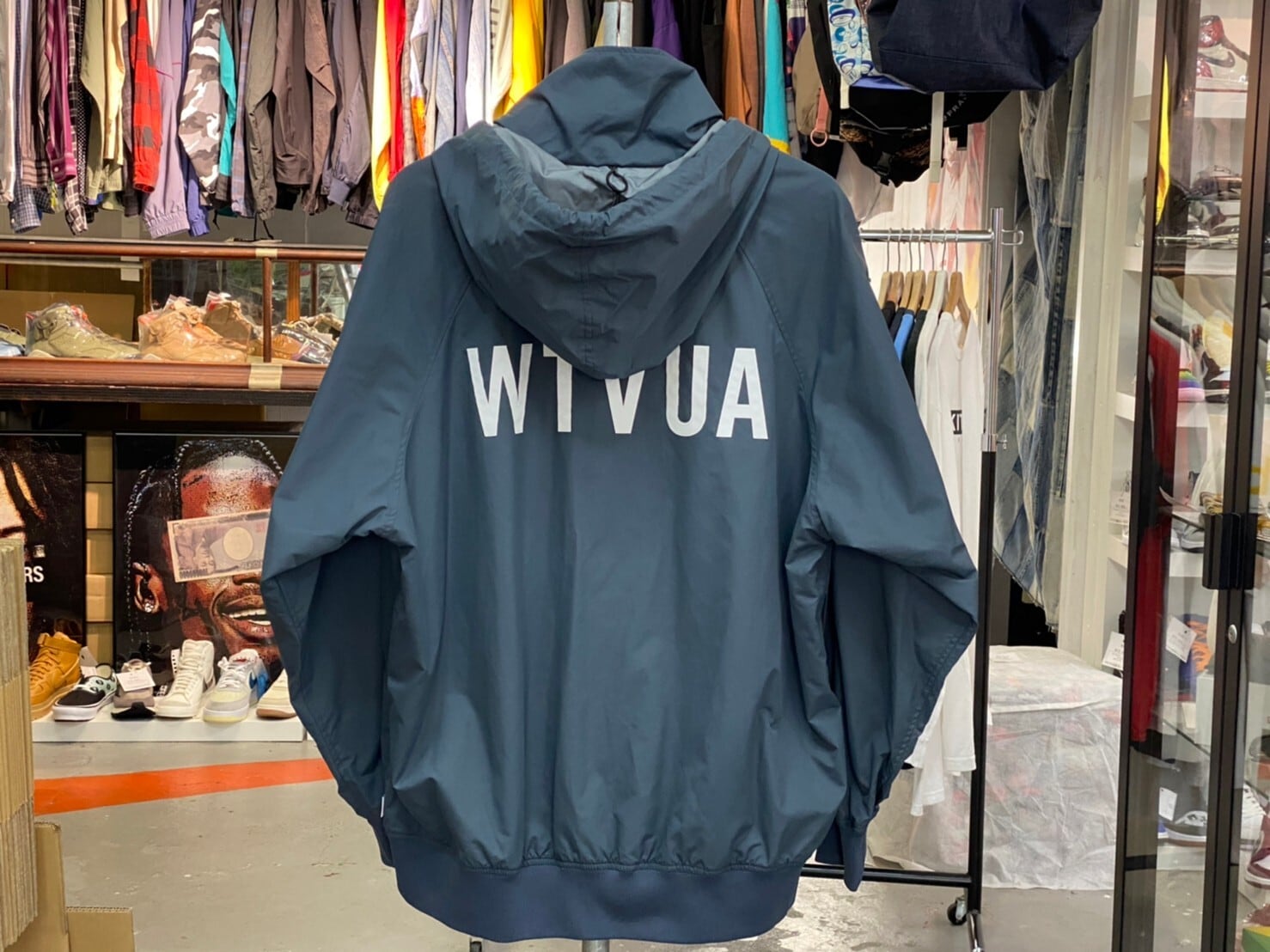 WTAPS INCOM JACKET. NYLON. TUSSAH GRAY LARGE 140KG7374 | BRAND 