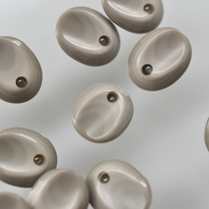 オーバル グレー 1粒シルバー 13mm