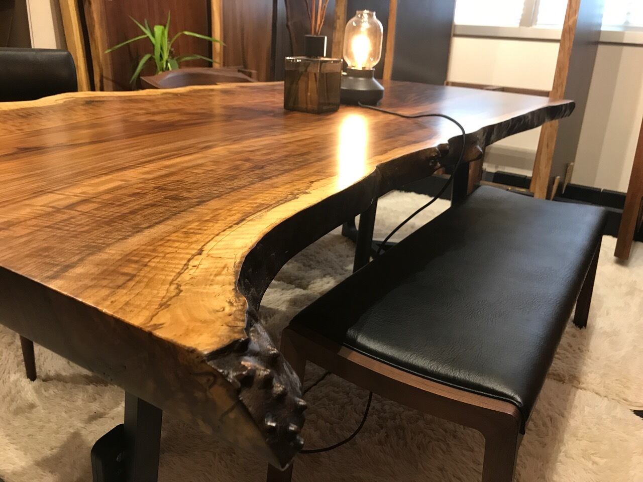 ウォールナット　クラロウォールナット　一枚板　杢　ダイニングテーブル　机　デスク クラロウォールナット 全面杢 一枚板 2020×900-1111×60 18189