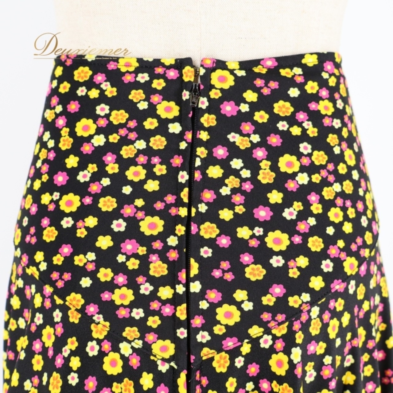 フラメンコ 衣装 ファルダ スカート シージョ セット ブラック系 花柄 小花柄 カラフル 黒 黄 紫 日本製 かわいい 華やか ダンス衣装 イベント 練習 レッスン ピキージョ ステージ イエロー系 パープル系