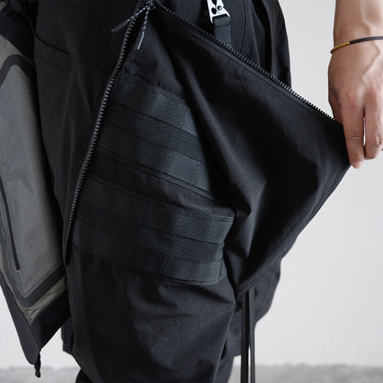 NOSUCISM  22AW【復刻】隠しMOLLEシステムテーパードパンツ