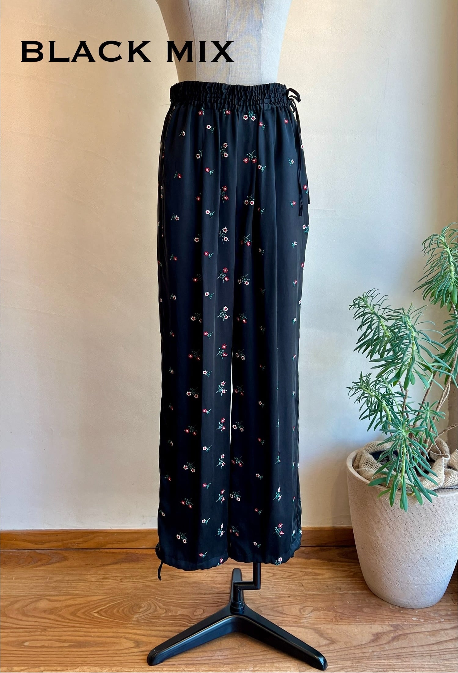 TICCA / フラワーエンブロイダリーパンツ | anouk