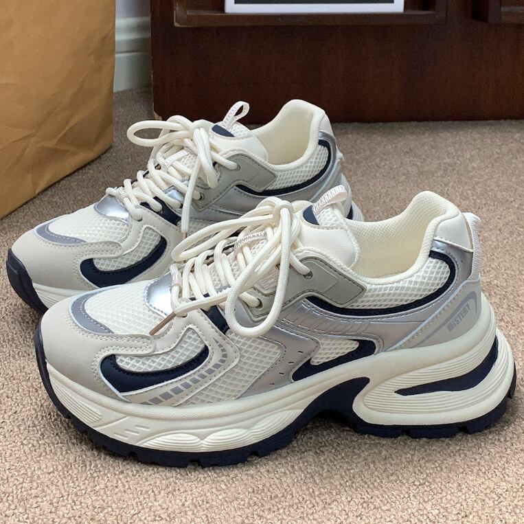 Daily sporty sneaker