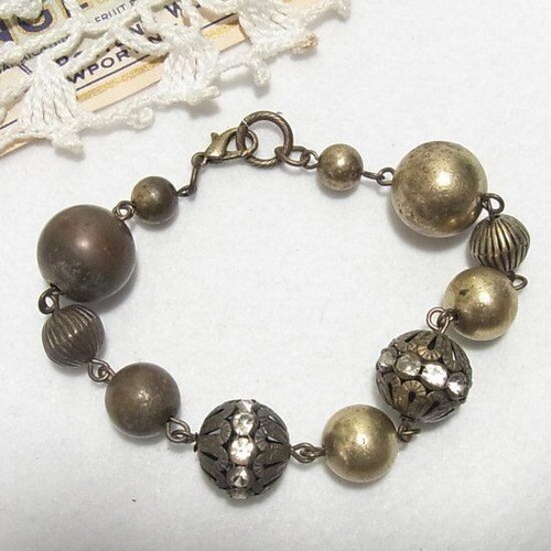 ブロンズ色の大玉ビーズのブレスレット　コスチュームジュエリー格安セール　K1543BR