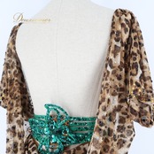 社交ダンス 衣装 チャコット Chacott ラテン ドレス ワンピース ラテンドレス 茶色 ヒョウ柄 豹柄 アニマル柄 デモ 競技 軽い ブラウン系 グリーン系 フリンジ 動きやすい 日本製 柔らかい 生地 ダンス衣装 レオタード