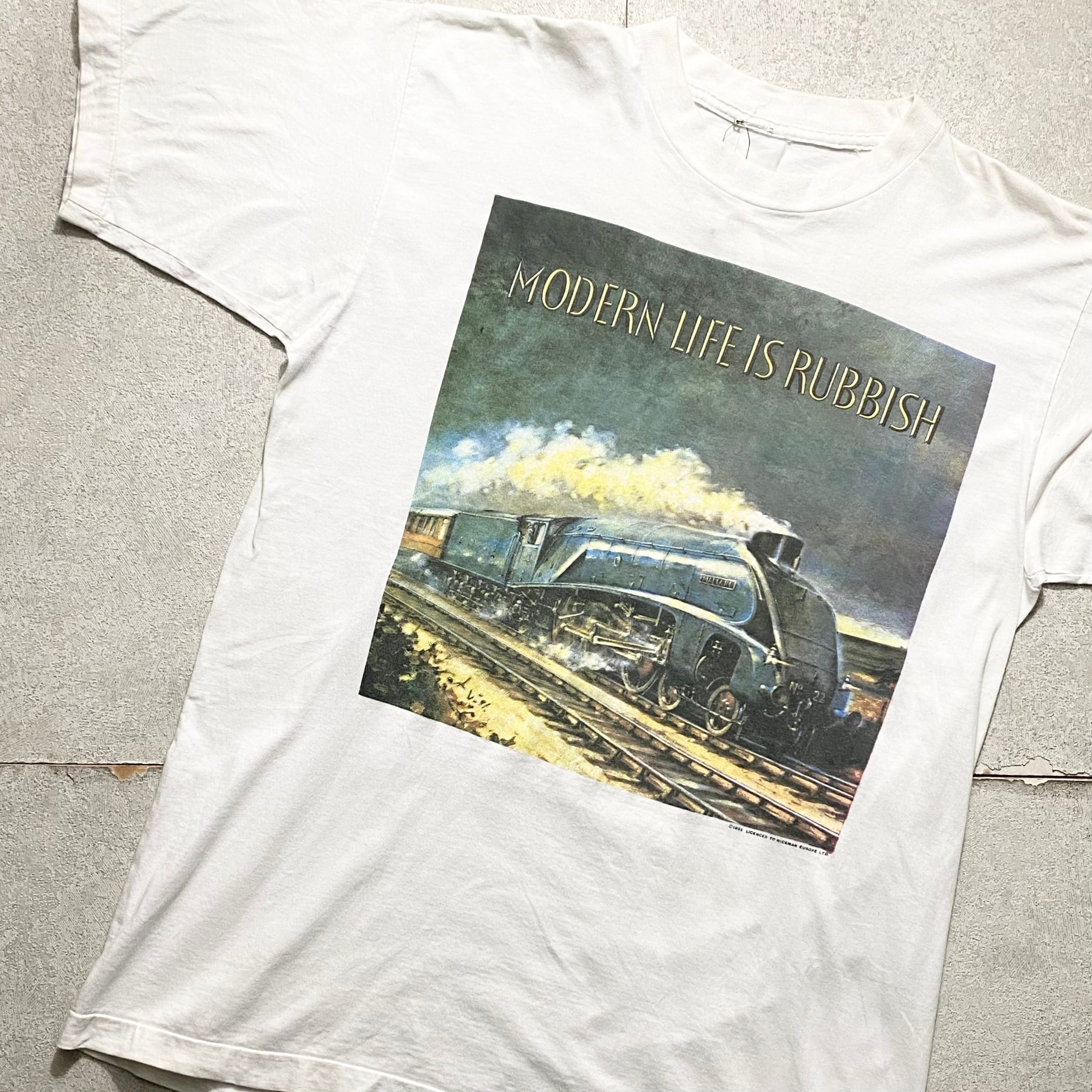 vintage 1993's BLUR music tee “modern life is rubbish” | NOIR ONLINE