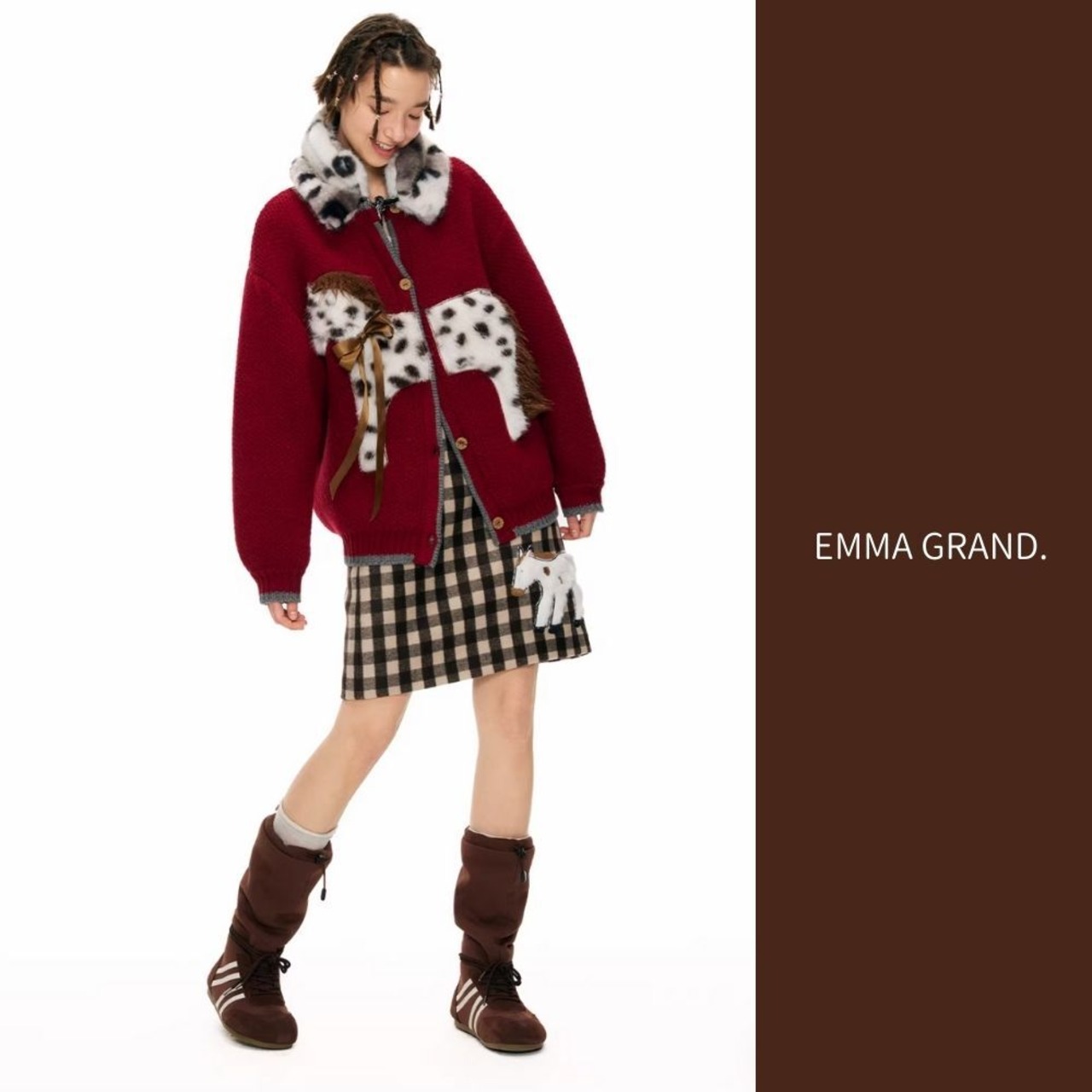 雪斑に包まれて眠る猫のファーカラー　E00623