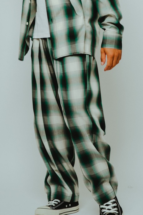 Front Stitch Ombre Easy Pants｜WHT×GRN×BLK - 102617602