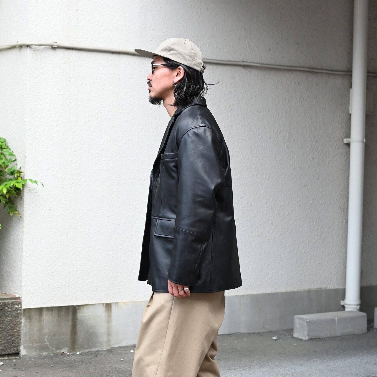 CCU(シーシーユー) レザー、YASHIKI(ヤシキ）ニットコーディネート