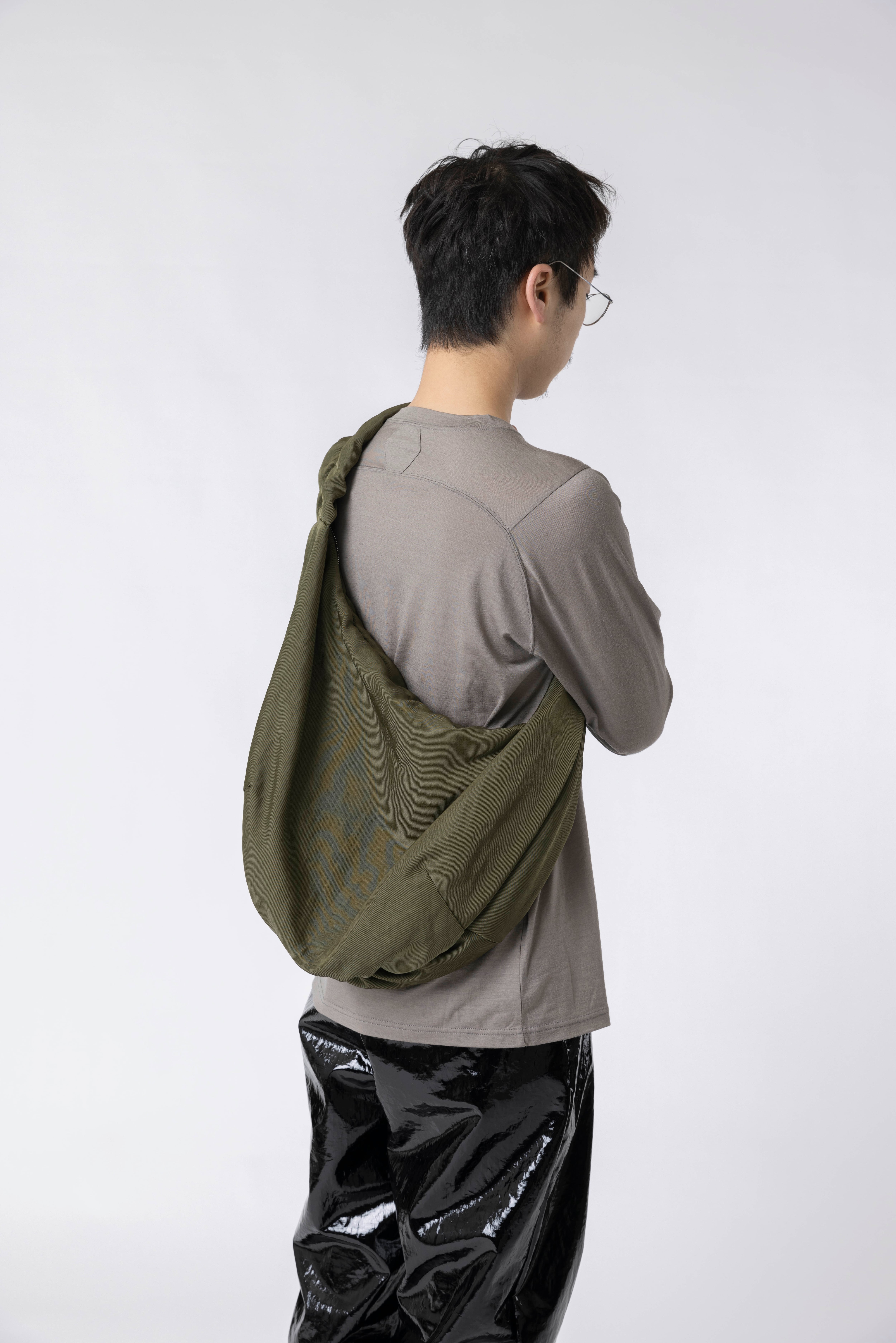 OLIVE OFFICE BAG | OUAT