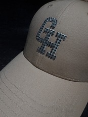 【gift hat/ギフトハット オリジナル】ラインストーン/Rhinestone クラシックロゴ GH ベージュ
