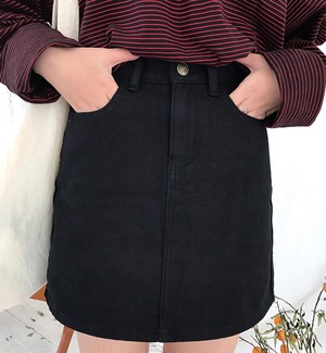 【送料無料】 ミニスカート 2色 フレア Aライン 台形 ポケット ハイウエスト 薄手 かわいい 大人可愛い きれいめ シンプル カジュアル 大人 上品 おしゃれ お洒落 こなれ感 コンサバ系 ラフ 抜け感 モード系 エレガント レディライク ガーリー フェミニン 無地 夏 10代 20代 レディース 女性用 デート お出かけ お呼ばれ 休日 アウトドア お茶会 女子会 授業参観 誕生日会 着回し 普段使い ファッション コーデ スタイル 楽ちん 体型カバー 美脚 脚長 定番 着痩せ 垢抜け