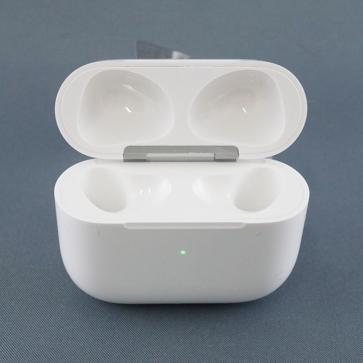Apple AirPods 第三世代 MagSafe充電ケースのみ USED美品 A2566 耐汗