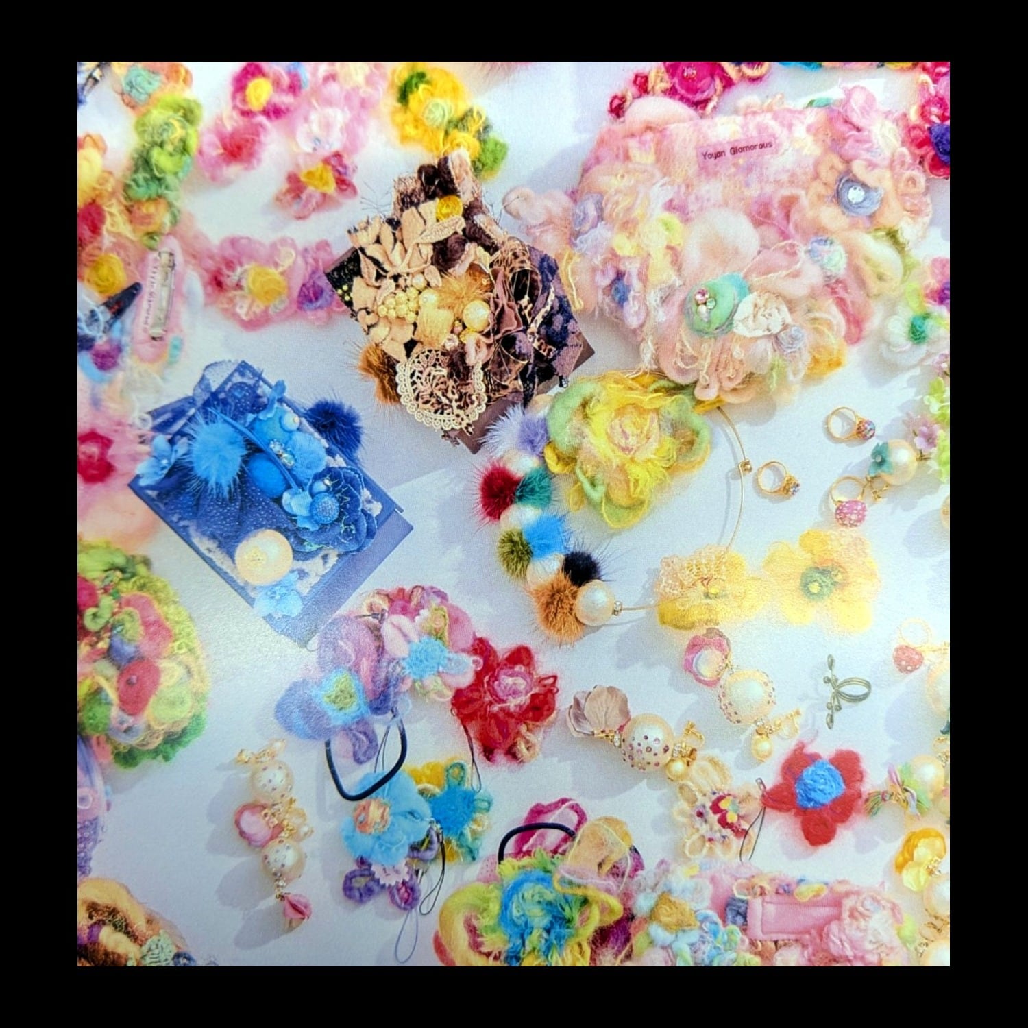 個展『Crystal Stardust ー星降る花園ー』図録
