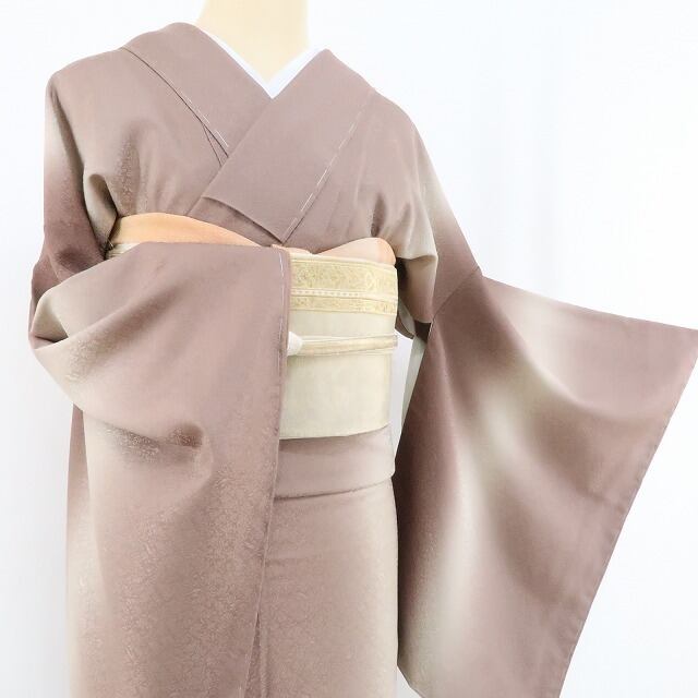 新品 暈し 縦縞 着物 正絹 仕付け糸付“思わぬ出会いと楽しみを届ける 