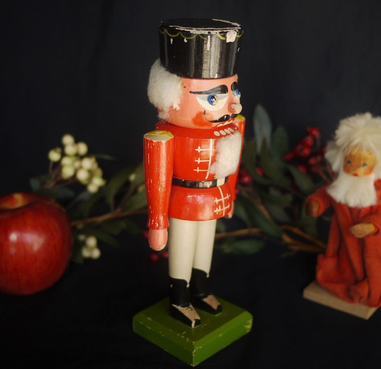くるみ割り人形 赤い兵士 エルツ 東ドイツDDR | こりすのパン屋Base店
