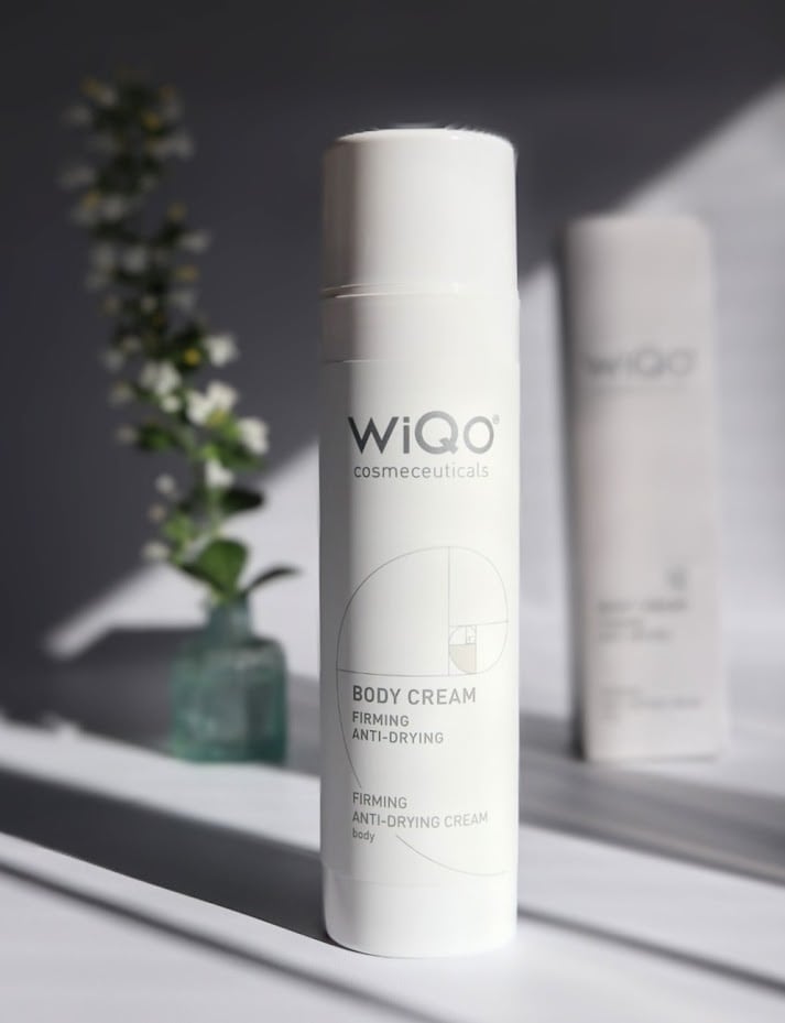 ワイコ WiQo フェイスフルイド FACIAL SMOOTHING FLUID 30ml 美容液