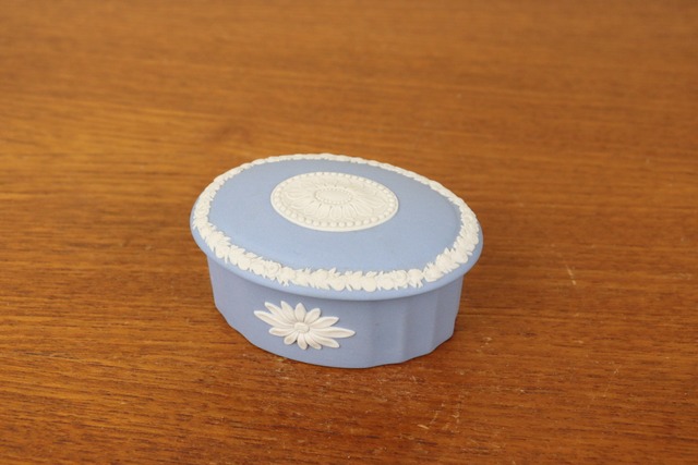 ウェッジウッド　ジャスパー　小物入れ　オーバルボックス　ペールブルー　WEDGWOOD　イギリス　く180-8