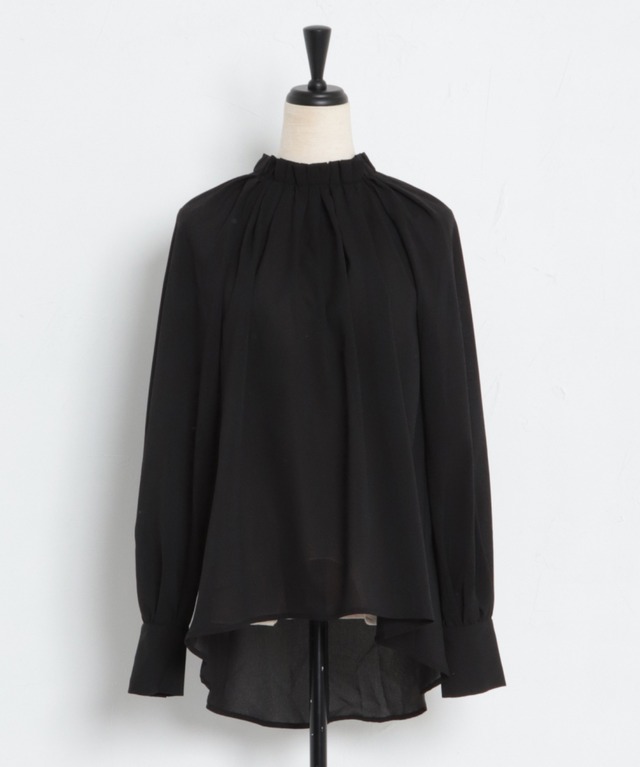 ボリュームスリーブシアーブラウス