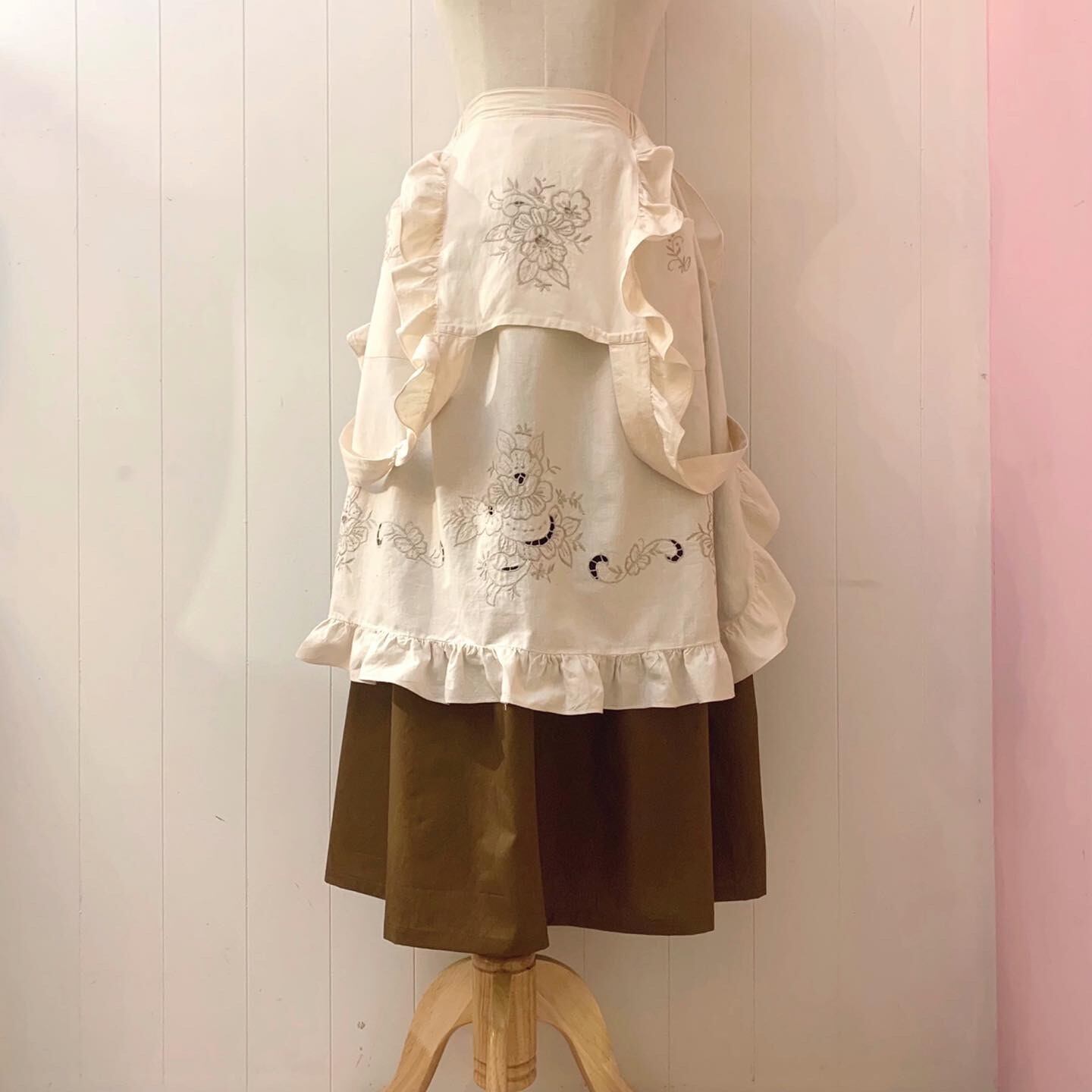 remake : chocolate brownie apron set up